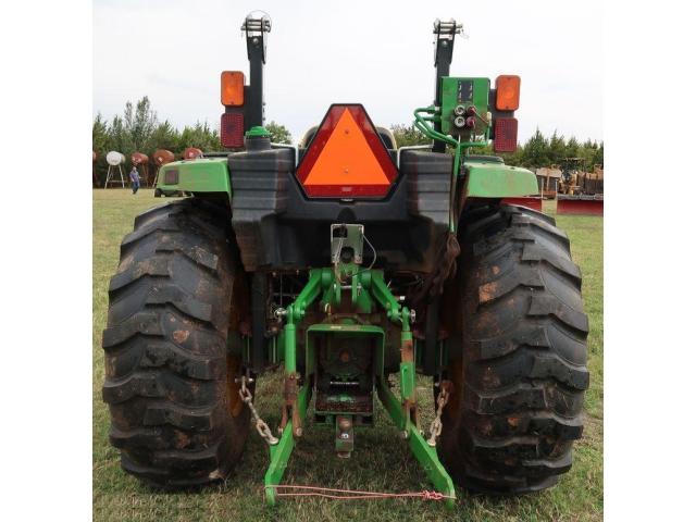 2018 John Deere 4052M MFWD tractor - 4